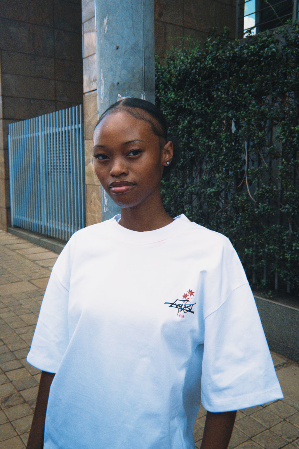 ROSES TEE