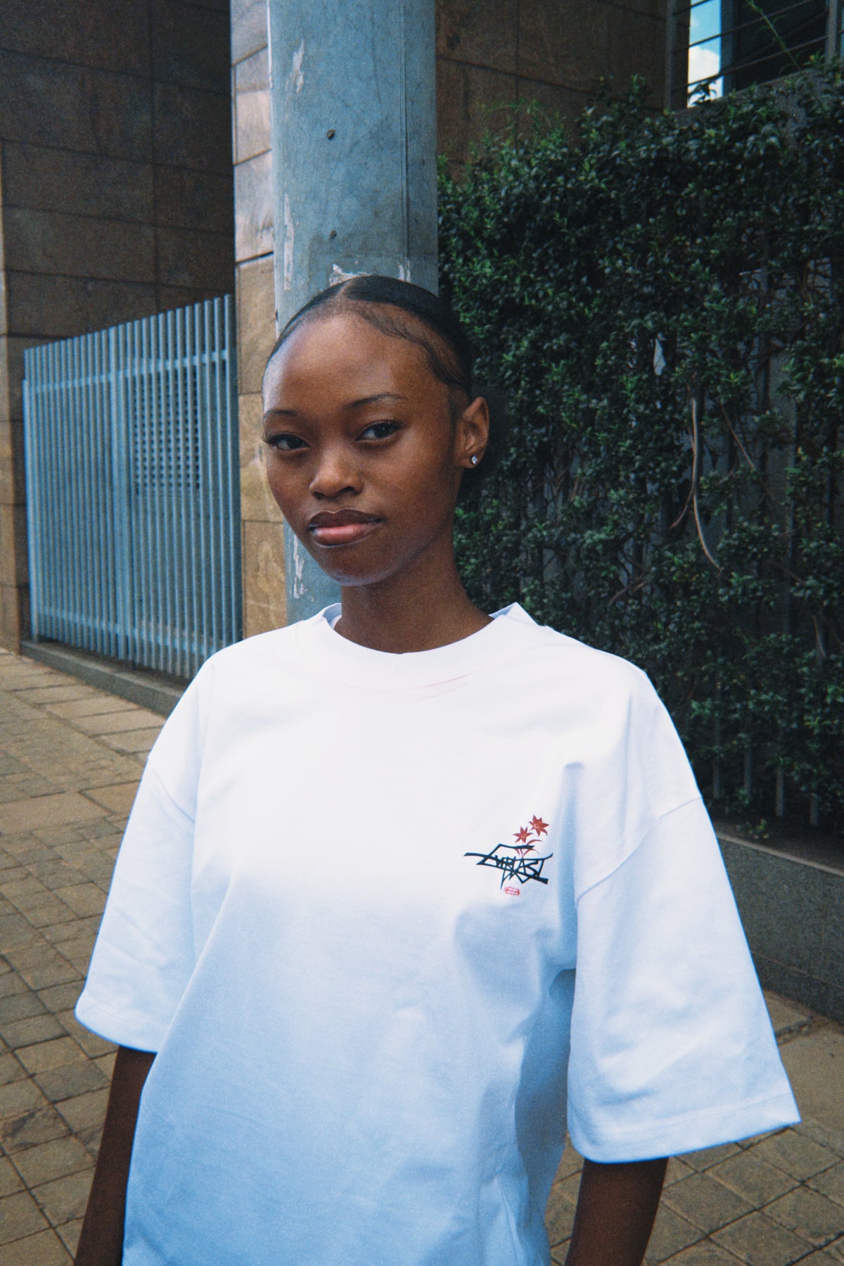 ROSES TEE