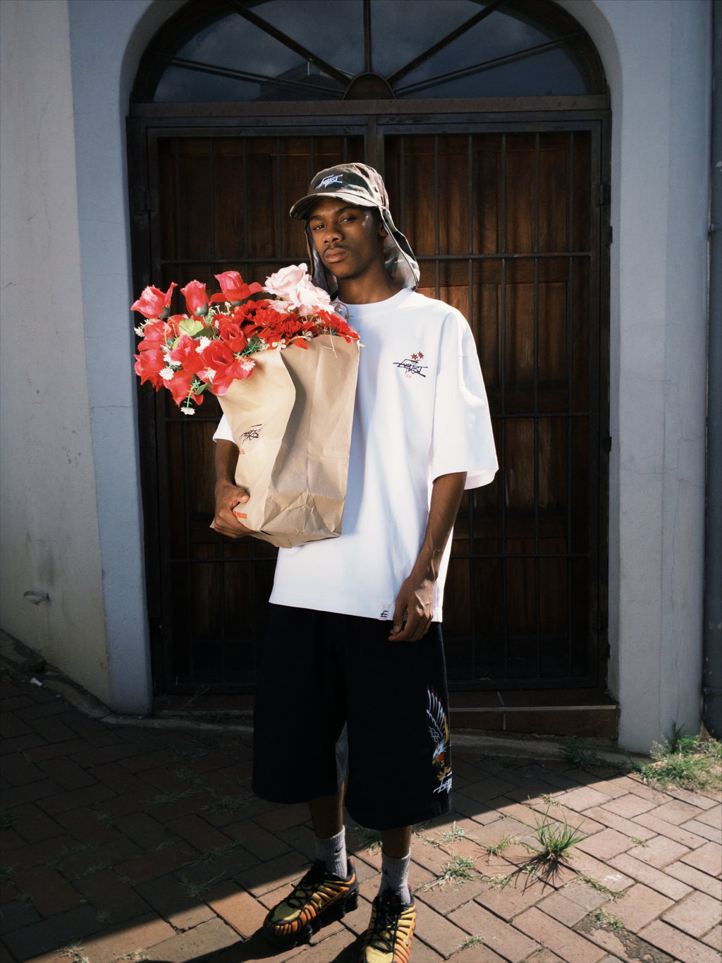 ROSES TEE
