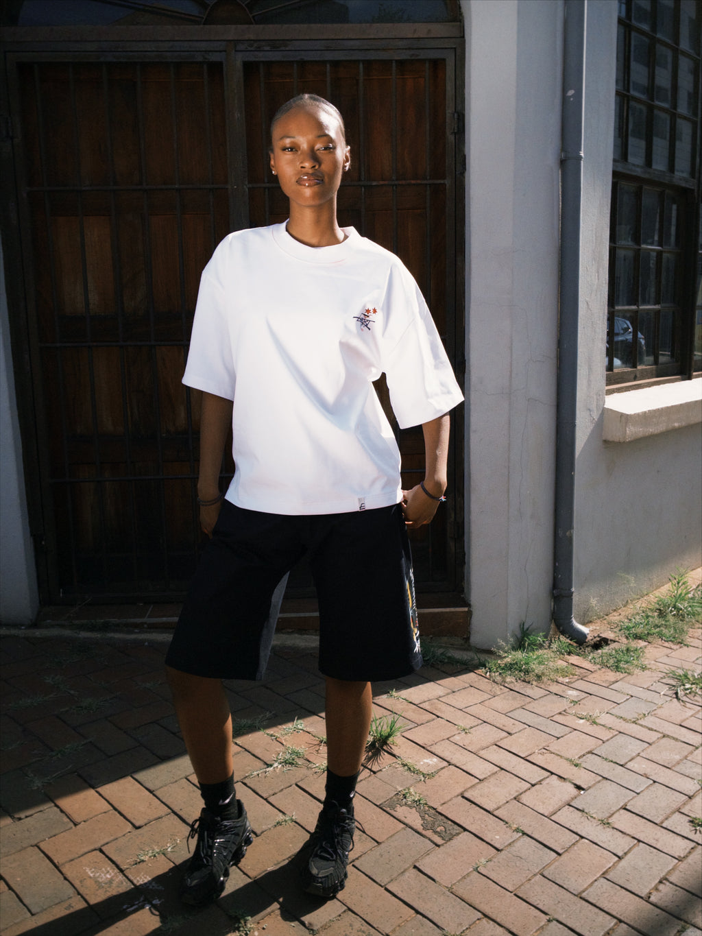 ROSES TEE