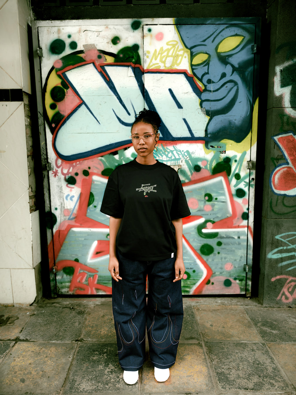 EVERGREEN BLACK BOXY TEE