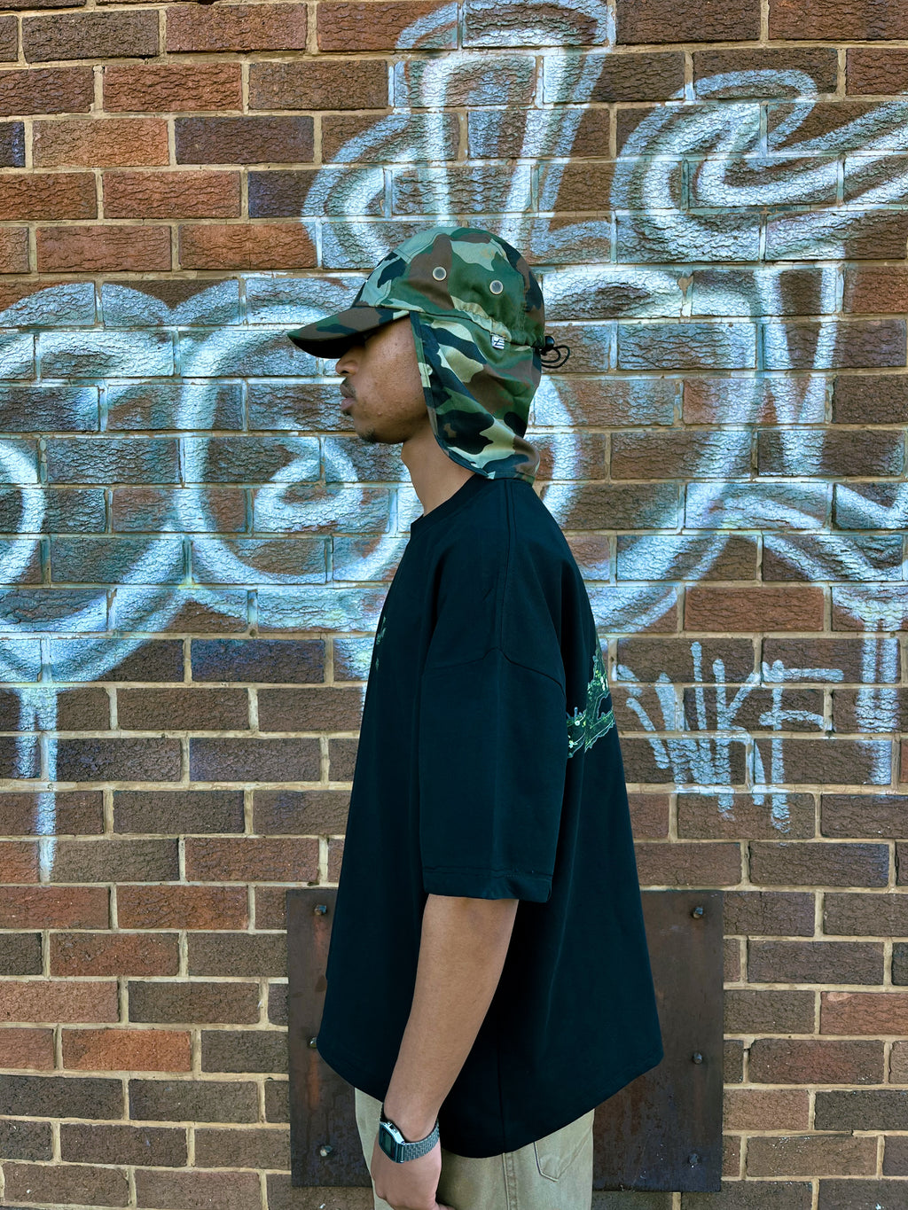 EVERGREEN BLACK BOXY TEE