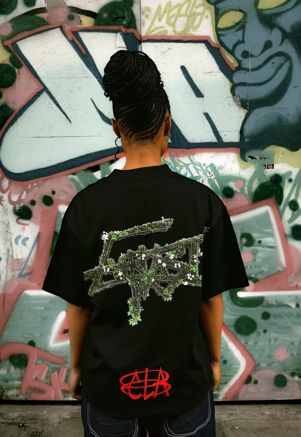 EVERGREEN BLACK BOXY TEE